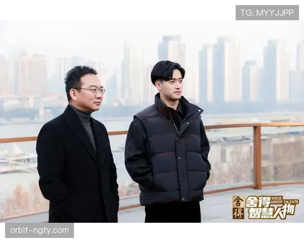 周冠宇的新车钥匙拿在手里像拿着彩票，这生活差距真不是盖的
